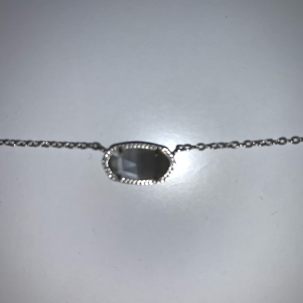 grey kendra scott necklace